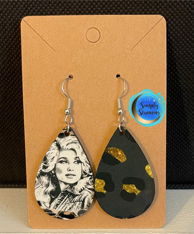 D Teardrop Earrings With Leopard Background